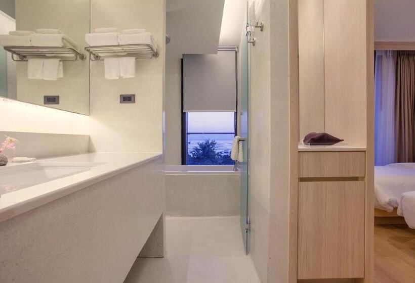 带2个卧室的套房, Balcony Seaside Sriracha Hotel & Serviced Apartments