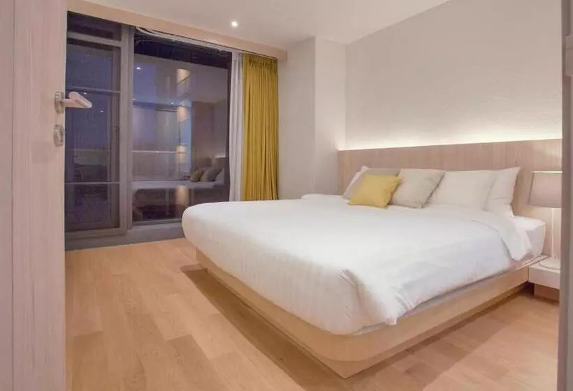 2 Bedrooms Suite Sea View, Balcony Seaside Sriracha Hotel & Serviced Apartments