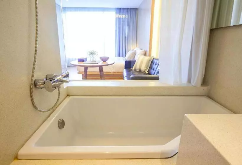 ファミリーステューディオ, Balcony Seaside Sriracha Hotel & Serviced Apartments