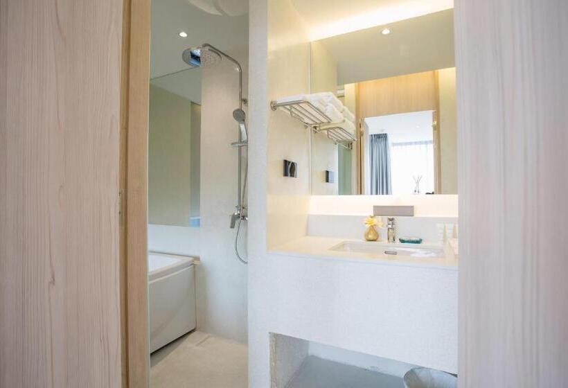 Family Suite, Balcony Seaside Sriracha Hotel & Serviced Apartments