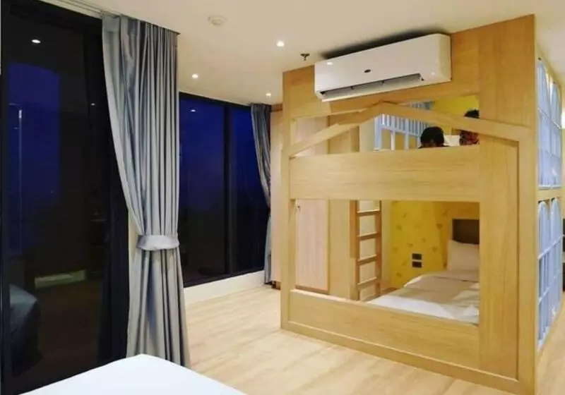 スイート(家族用), Balcony Seaside Sriracha Hotel & Serviced Apartments