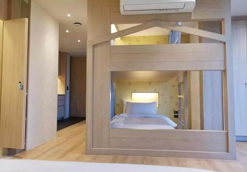 スイート(家族用), Balcony Seaside Sriracha Hotel & Serviced Apartments