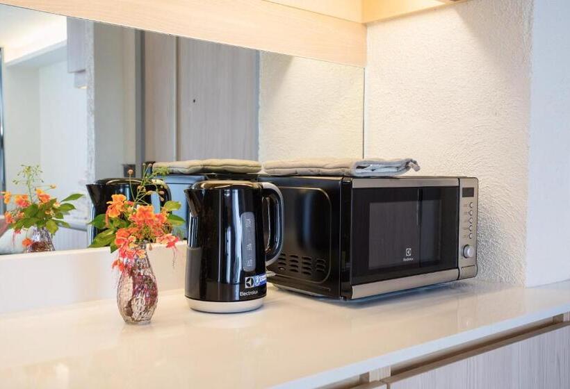 Family Suite, Balcony Seaside Sriracha Hotel & Serviced Apartments