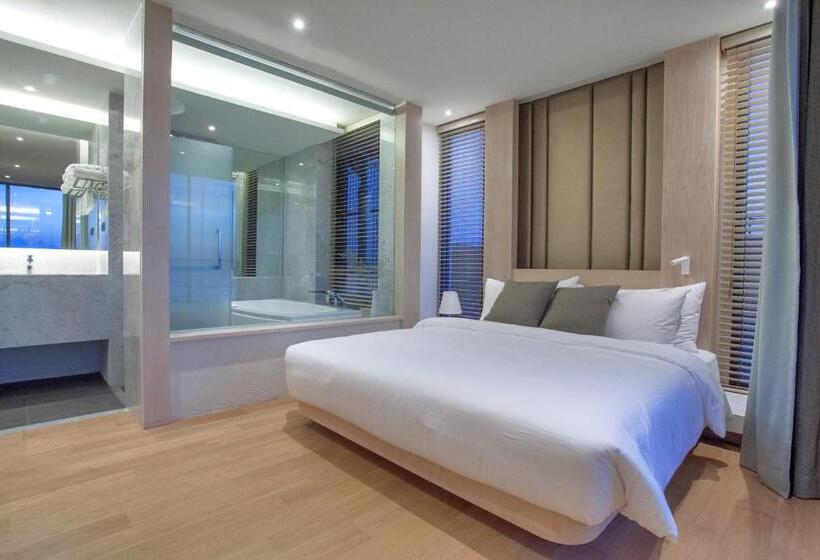 带海景的复工套房, Balcony Seaside Sriracha Hotel & Serviced Apartments