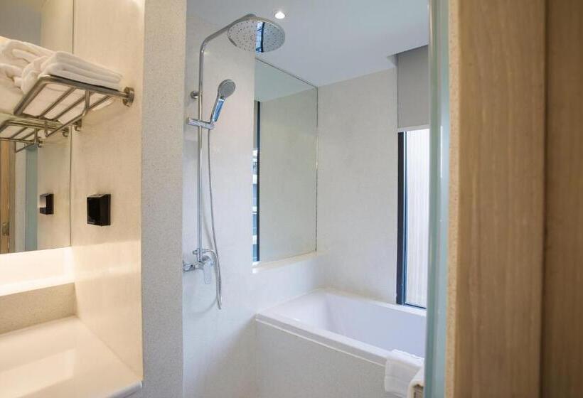 家庭工作室, Balcony Seaside Sriracha Hotel & Serviced Apartments