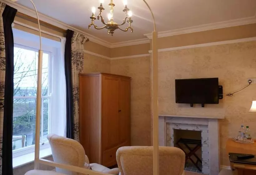 デラックスルーム, Kerrington House