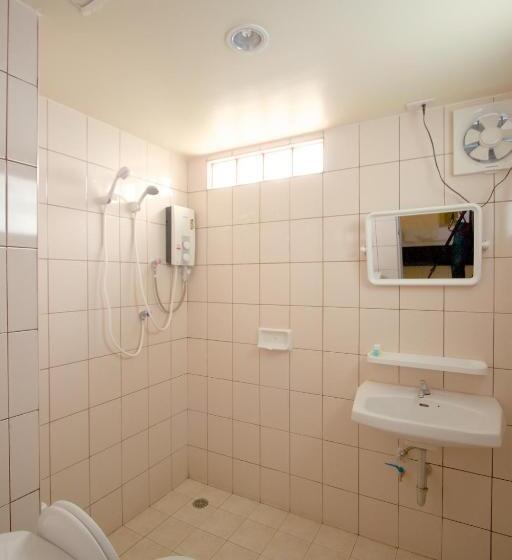 标准间, Charn Residence