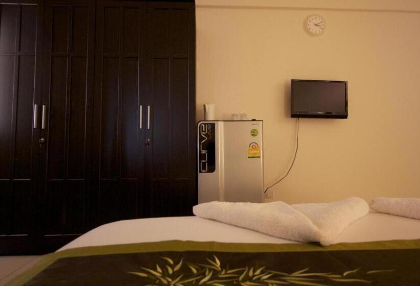 标准间, Charn Residence