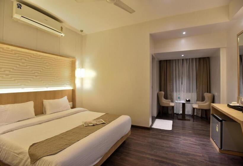 Номер Executive, The Aarya A Smart Business