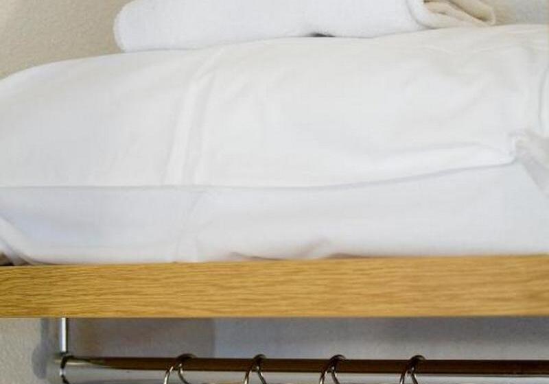 غرفة قياسية ثلاثية, B&b Hotel Maubeuge Louvroil