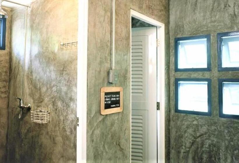 חדר סטנדרט חדר אמבטיה משותף, Chanchalay Hip Hostel Sha Extra Plus