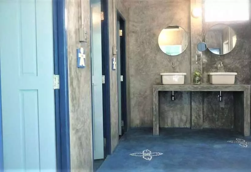 اتاق استاندارد با سرویس بهداشتی مشترک, Chanchalay Hip Hostel Sha Extra Plus