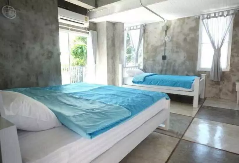 اتاق استاندارد سه نفره, Chanchalay Hip Hostel Sha Extra Plus