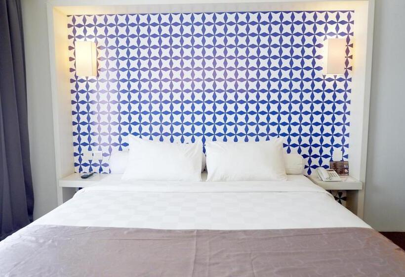 غرفة قياسية سرير كينج, Crown Prince Hotel Surabaya Managed By Midtown Indonesia