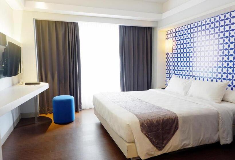 带大床的标准间, Crown Prince Hotel Surabaya Managed By Midtown Indonesia