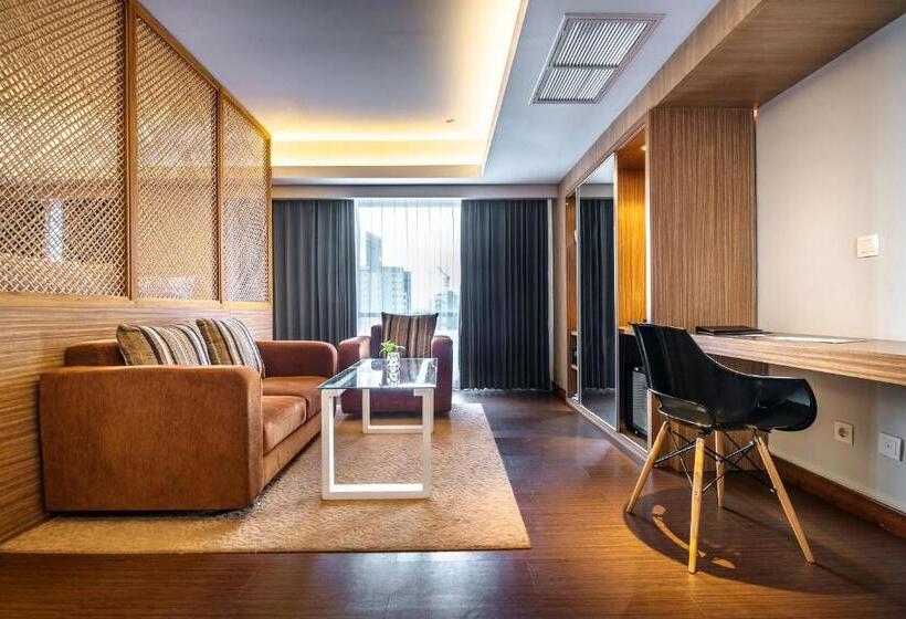 جناح, Crown Prince Hotel Surabaya Managed By Midtown Indonesia