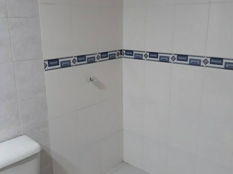 标准间, Diamante Melgar