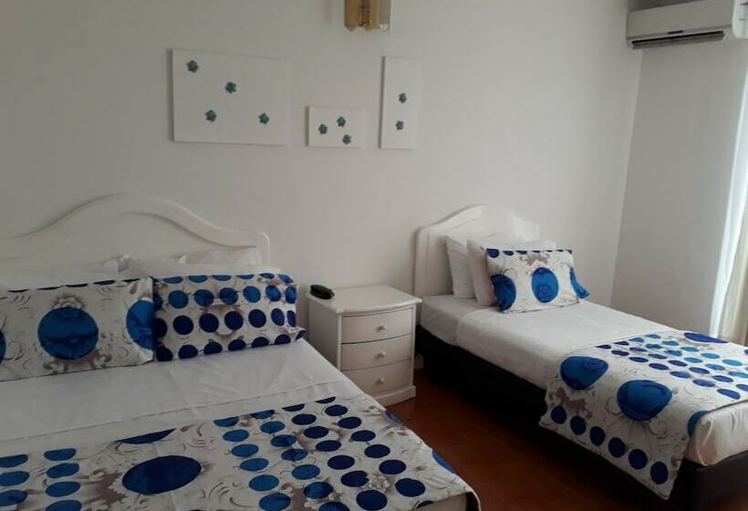 标准三人间, Diamante Melgar