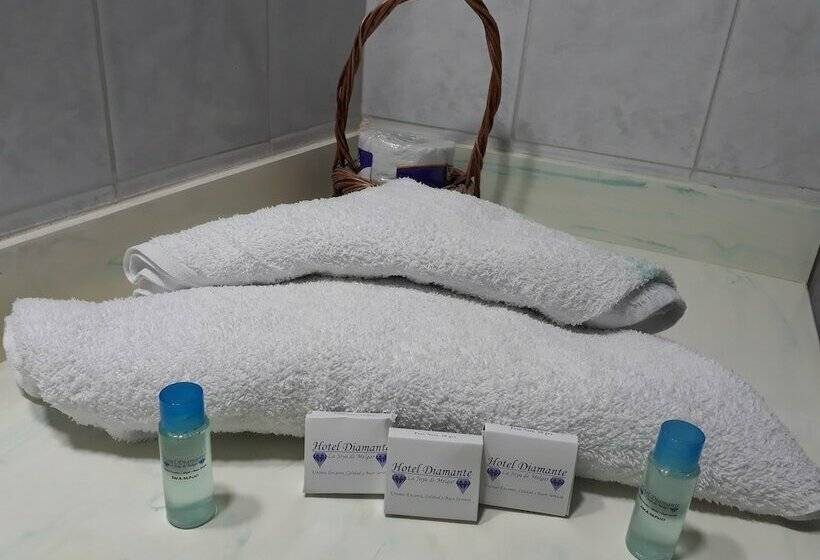 غرفة قياسية فردية, Diamante Melgar
