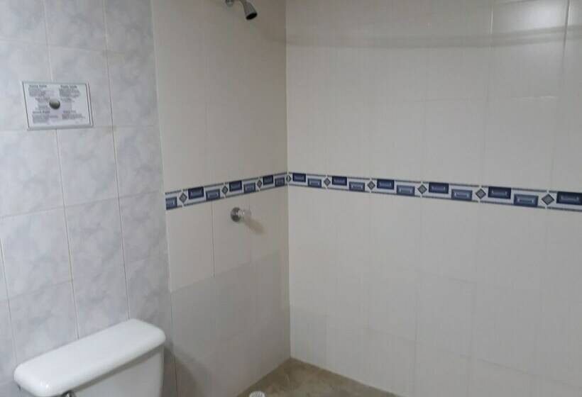 标准单人间, Diamante Melgar