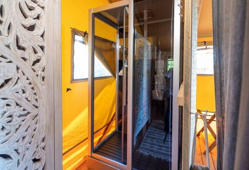 Deluxe Tent, Domaine De Chalvêches Hôtel Spa 4