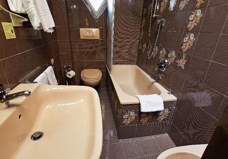 スタンダード４人部屋, Gh Hotel Monzoni