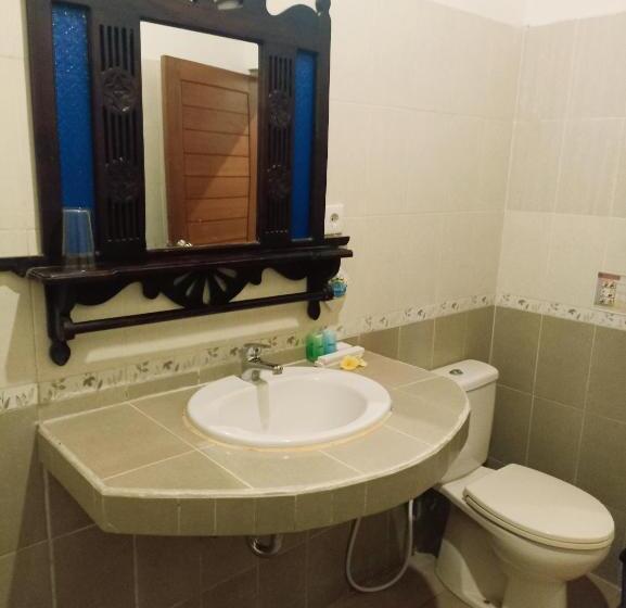 חדר סופריור, Kusnadi