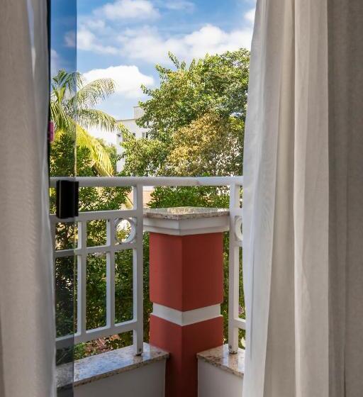 デラックススイート, Plaza Norte