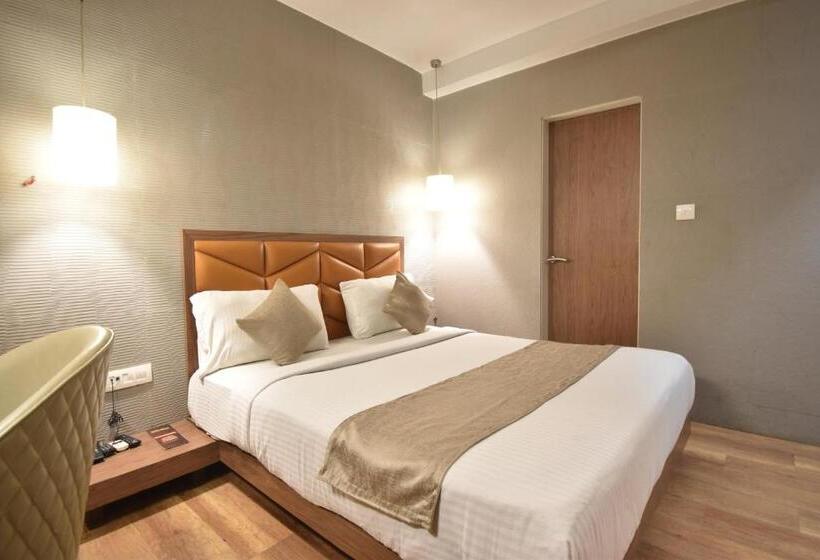 Номер Deluxe Кровать Кинг, The Aarya A Smart Business