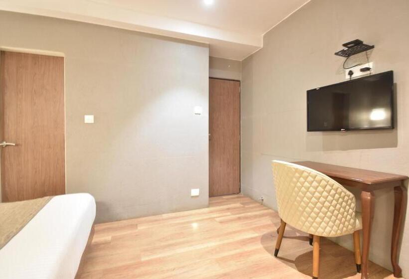 Номер Deluxe Кровать Кинг, The Aarya A Smart Business