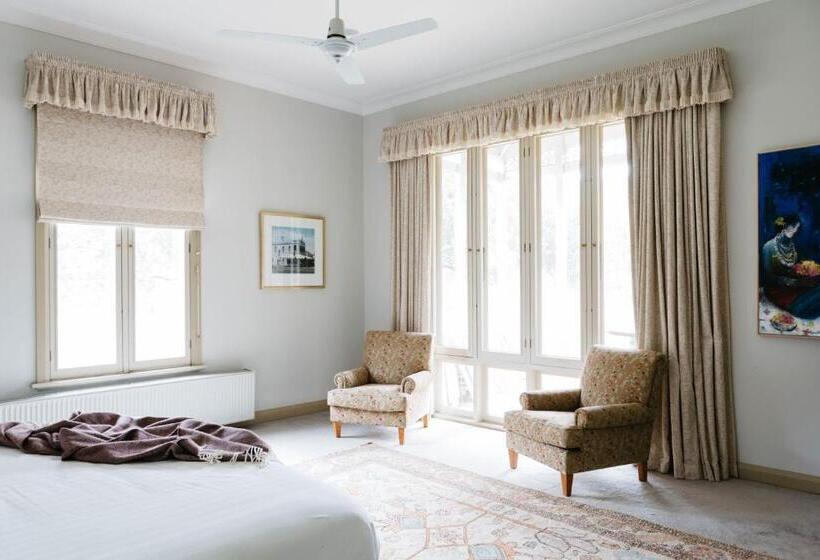 1 Yatak Odalı Ev, Royal Mail