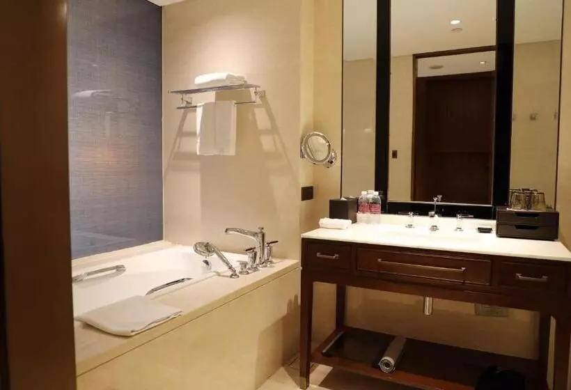 キングサイズベッドのデラックスルーム, Sheraton Shanghai Jiading