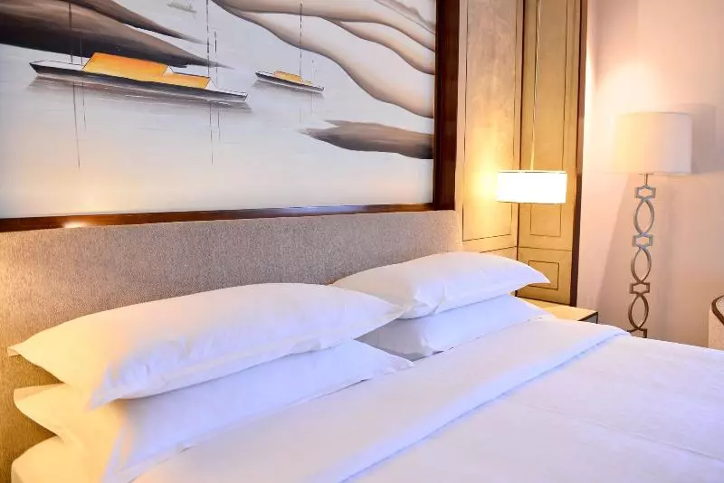 キングサイズベッドのデラックスルーム, Sheraton Shanghai Jiading
