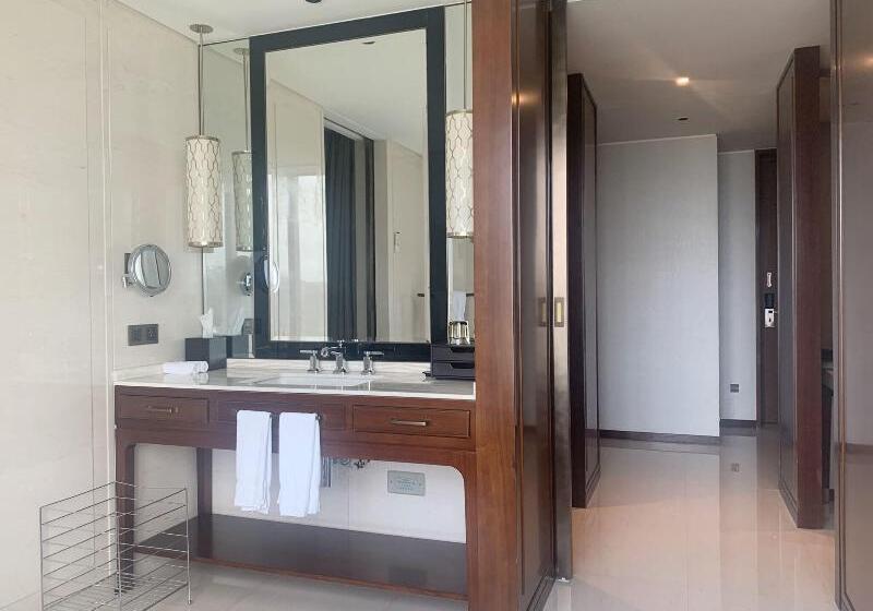 キングサイズベッドのデラックスルーム, Sheraton Shanghai Jiading