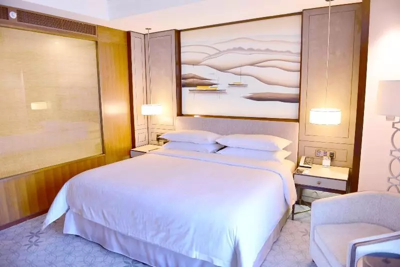 キングサイズベッドのデラックスルーム, Sheraton Shanghai Jiading