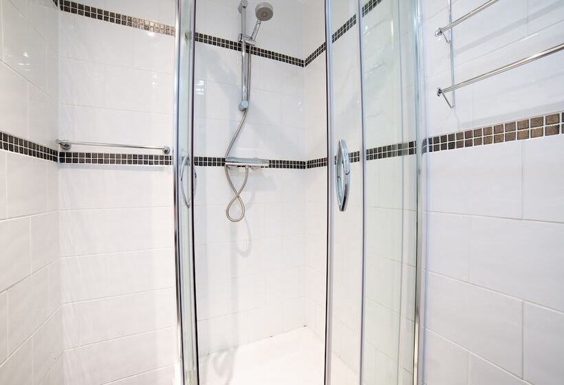 Номер Стандарт, The Douglas