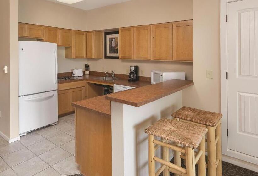 شقة غرفة واحدة, Worldmark West Yellowstone