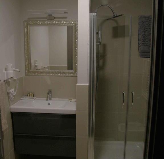 豪华房间, Zuretti 61