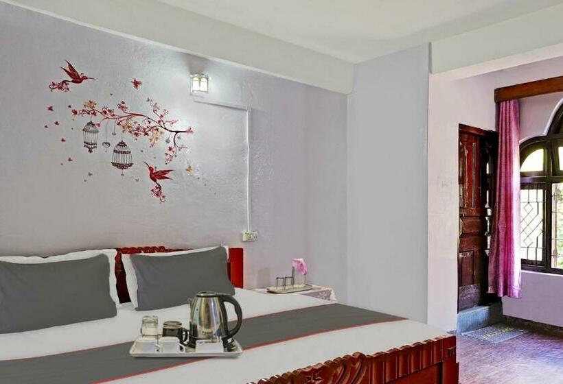 디럭스 트리플 룸, Capital O Hotel Tenchuk