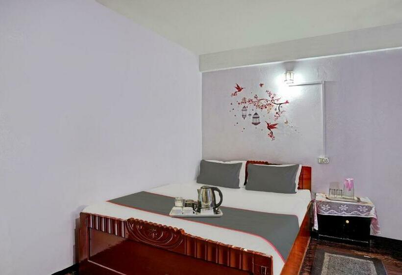 デラックストリプルルーム, Capital O Hotel Tenchuk