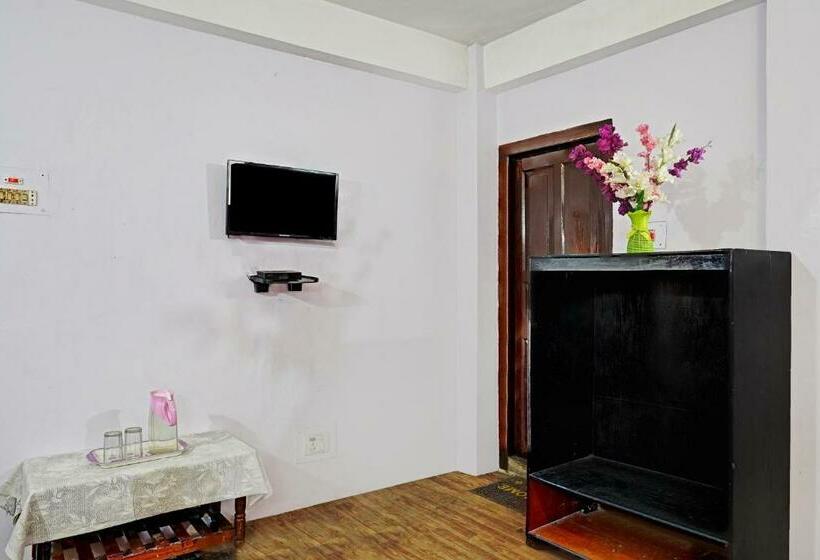 デラックストリプルルーム, Capital O Hotel Tenchuk