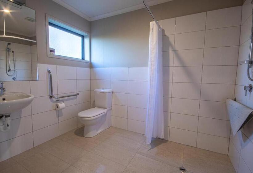 스탠다드 스튜디오, Amity Court Motel