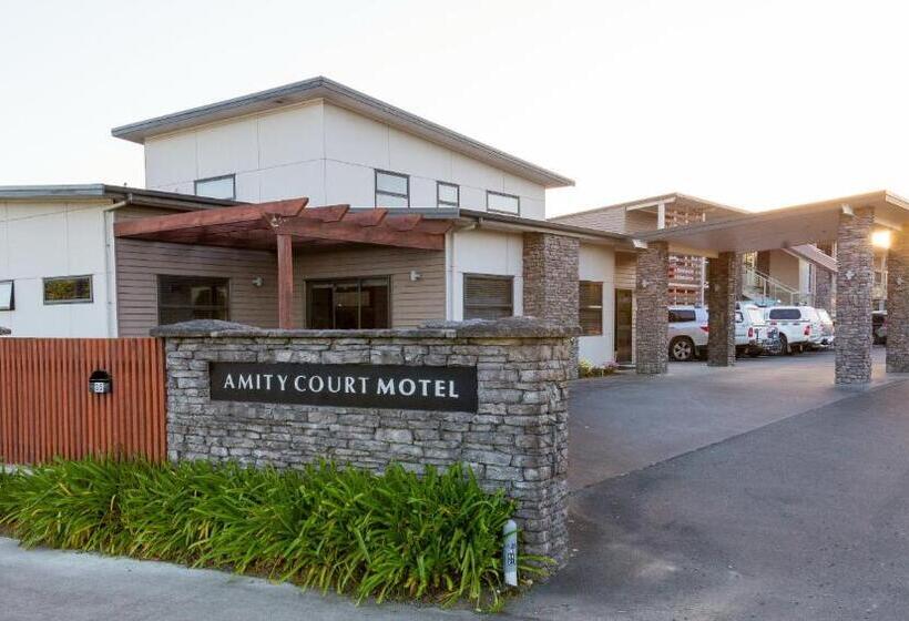 침실 2개 아파트, Amity Court Motel