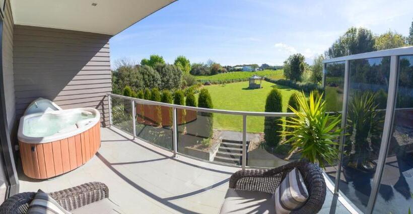 산 전망 스위트, Amity Court Motel