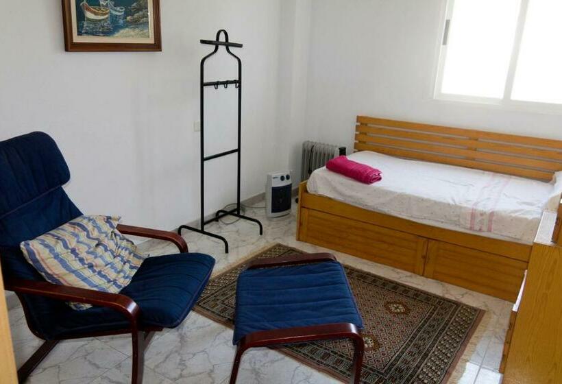 דירת שלושה חדרים, Apartamento Barbancho