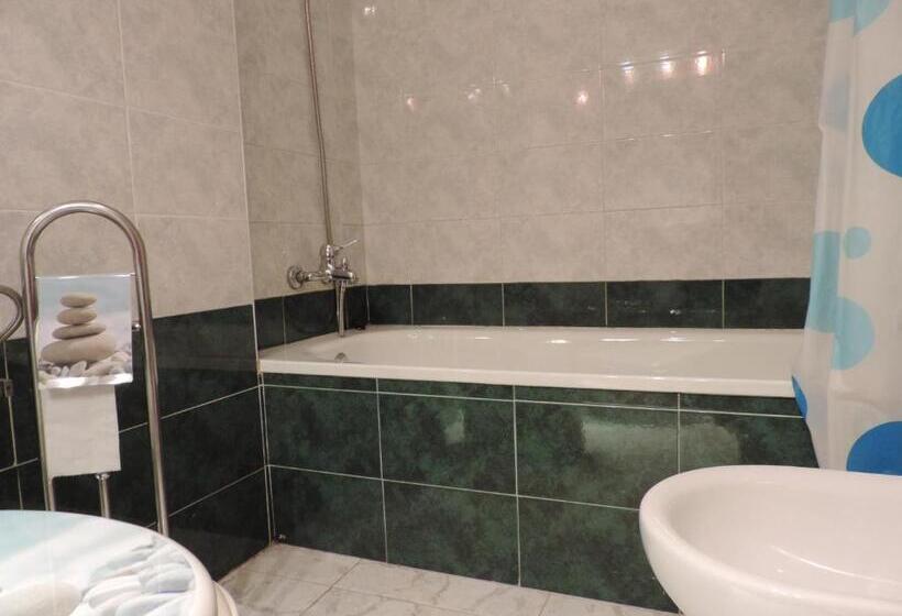 דירת שלושה חדרים, Apartamento Barbancho