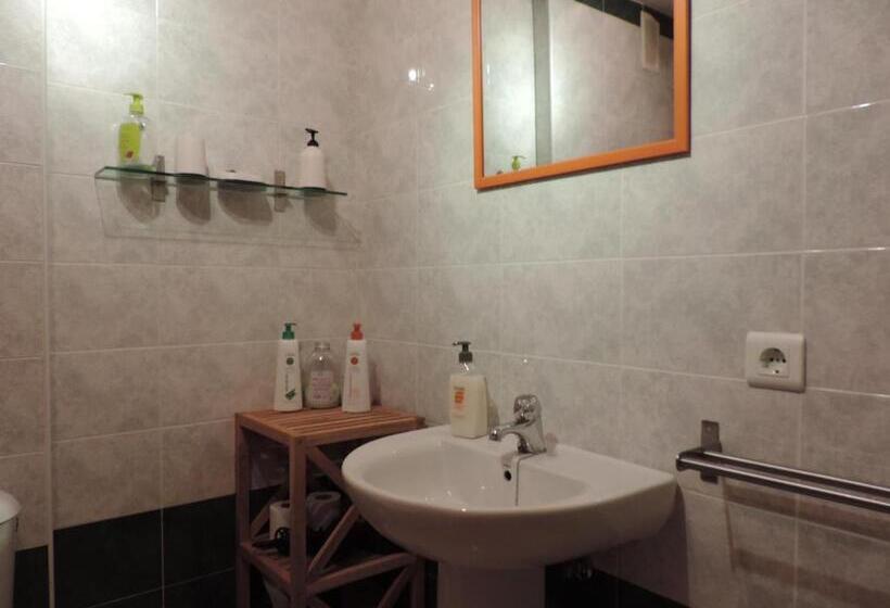 דירת שלושה חדרים, Apartamento Barbancho