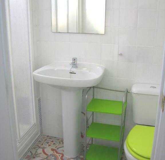 דירת חדר שינה עם טרסה ונוף לים, Apartamentos Calypso