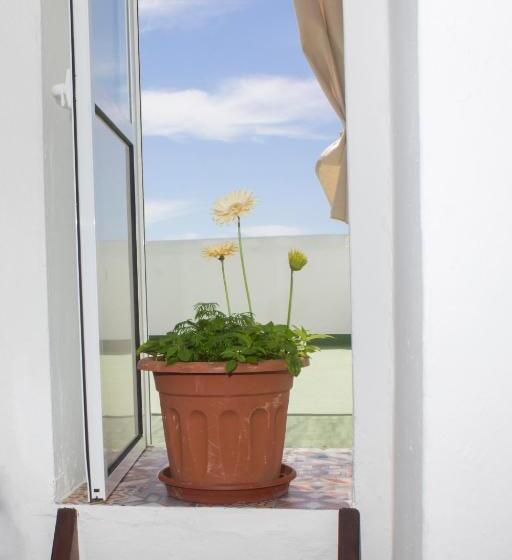 דירת חדר שינה עם טרסה ונוף לים, Apartamentos Calypso