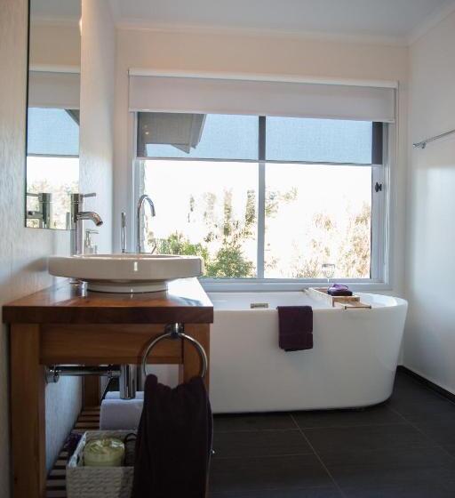 Superior suite mountain view, Tongariro Suites